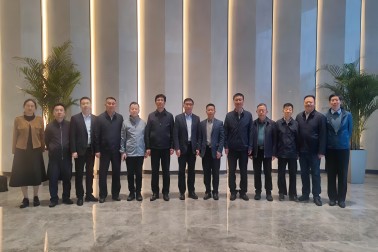 中(zhōng)北(běi)大(dà)學校長陳錢一(yī)行莅臨擎華參觀指導